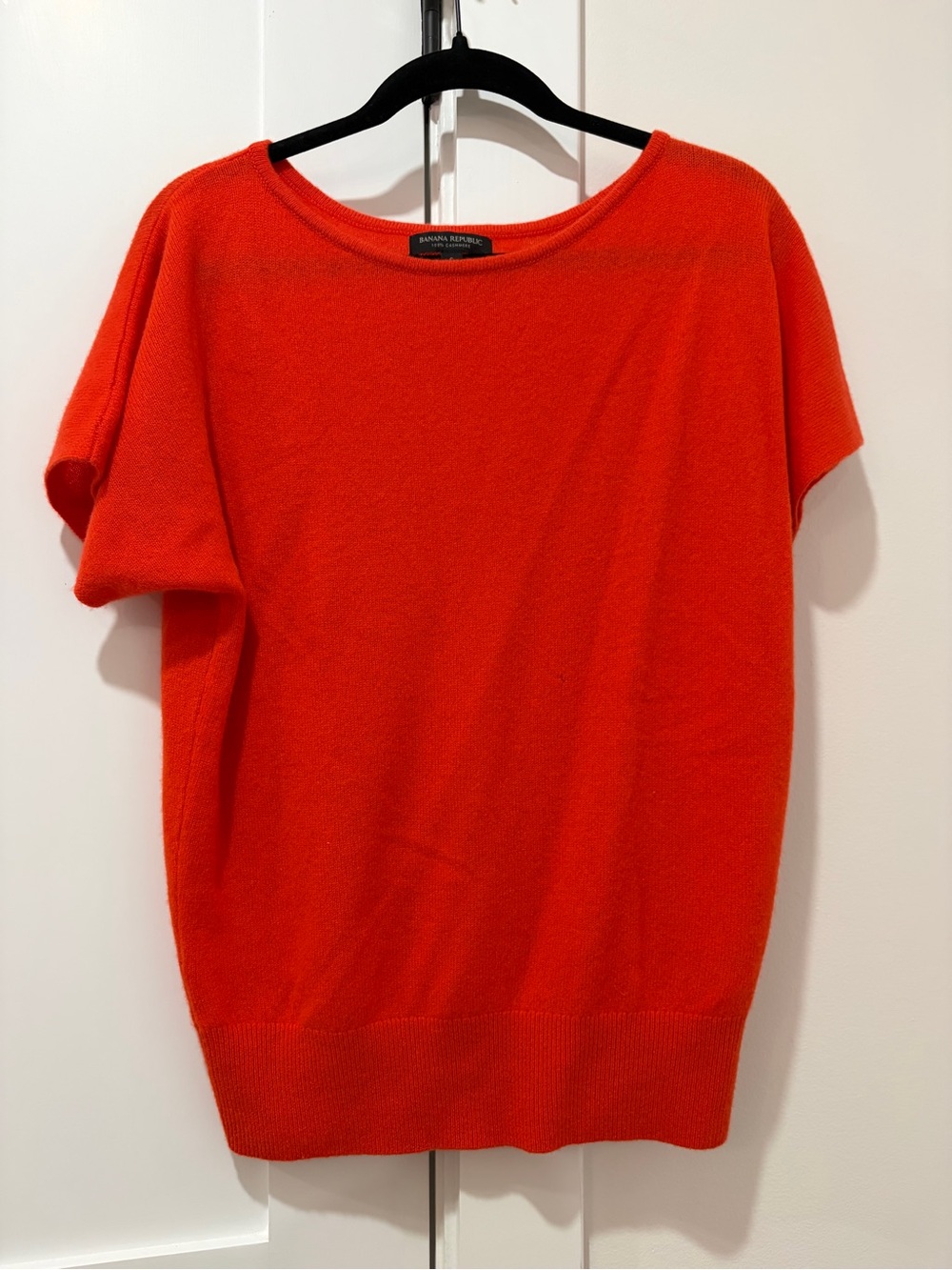 Banana Republic Cashmere Women’s Vibrant Orange Short Sleeve Sweater